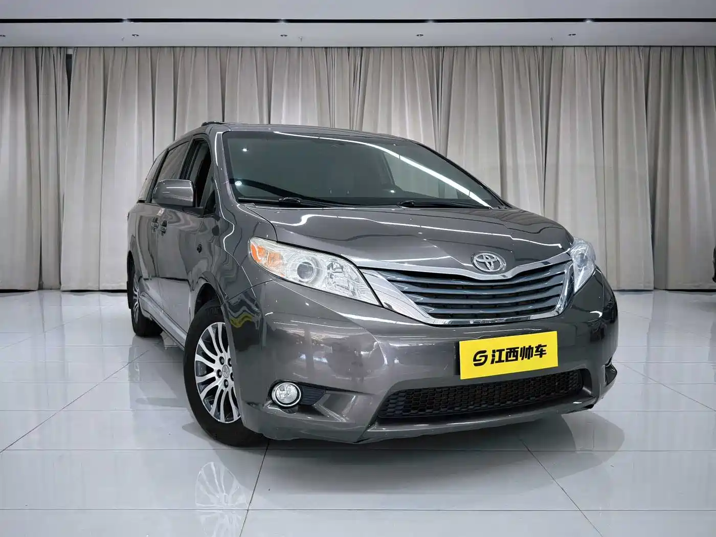 Toyota Sienna 2017 2015 3.5L 2WD LE