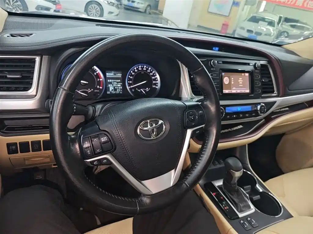 Toyota Highlander 2015 2.0T AWD Luxury Edition 7-seater фото 9