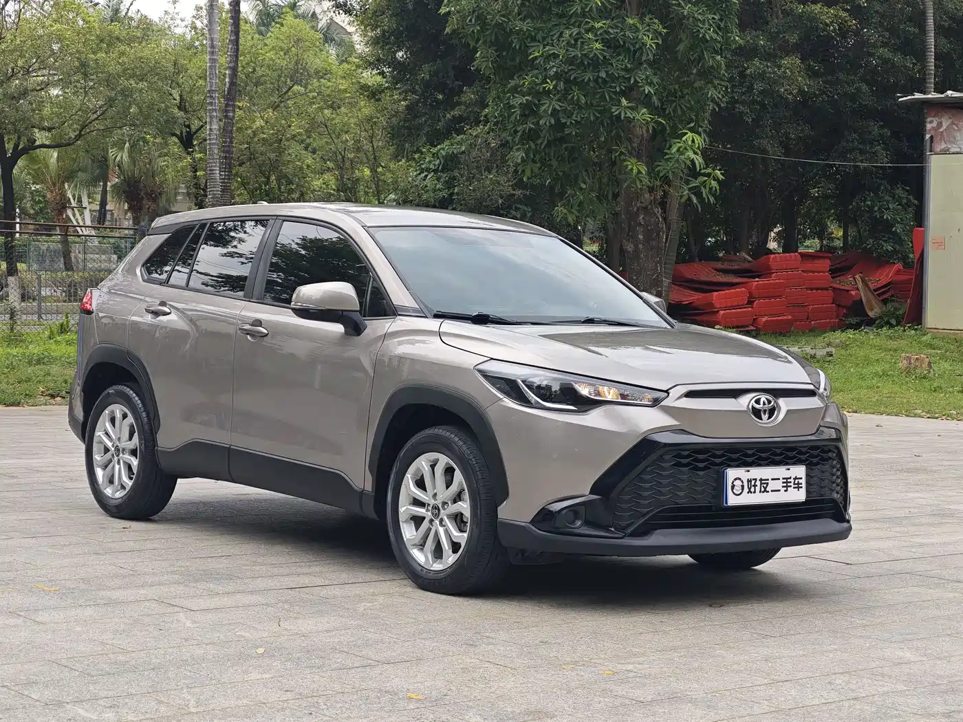 Toyota Frontlander 2023 2.0L CVT Elite Edition фото 3