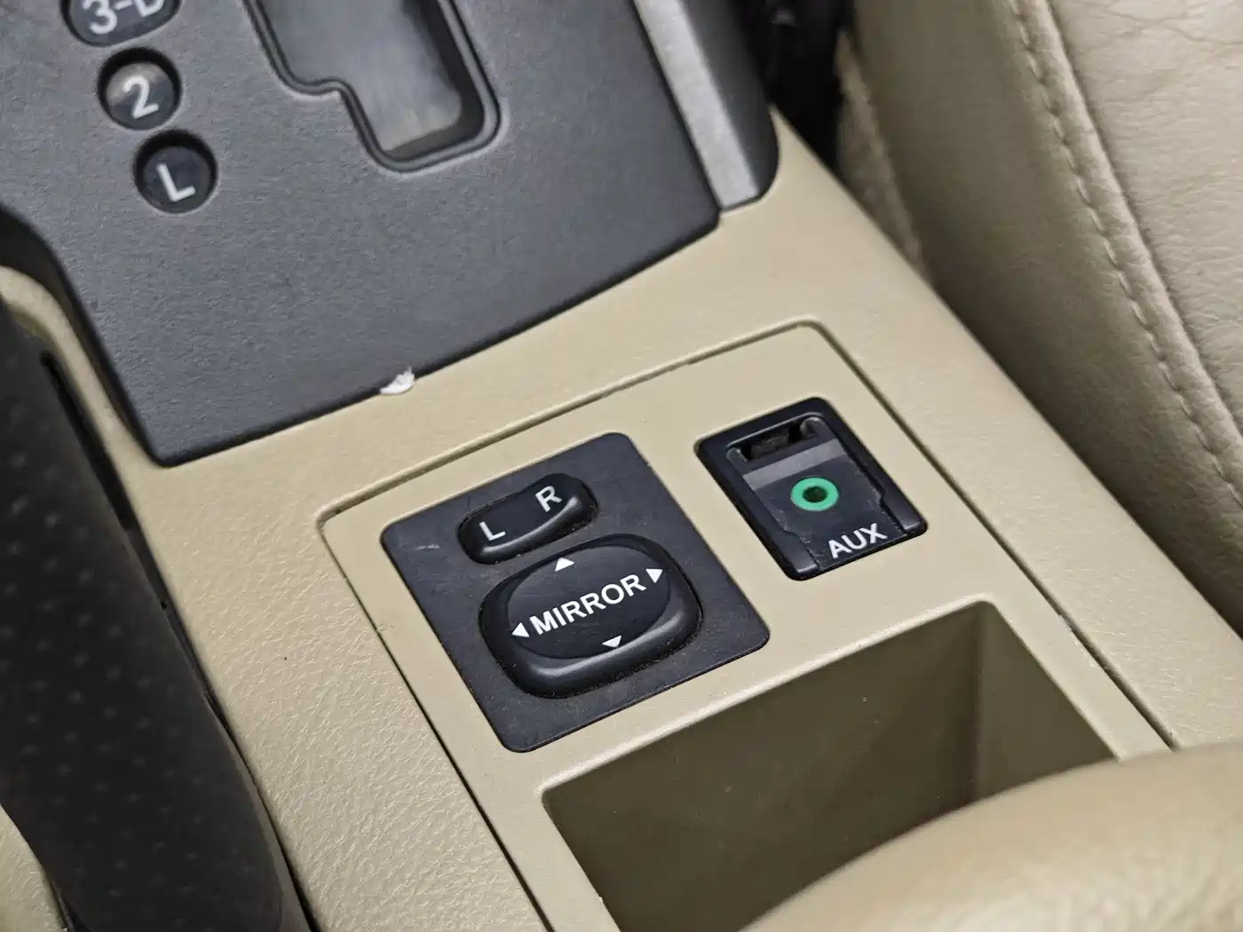 Toyota RAV4 Rongfang 2011 2.4L Automatic 4WD Luxury Edition фото 19