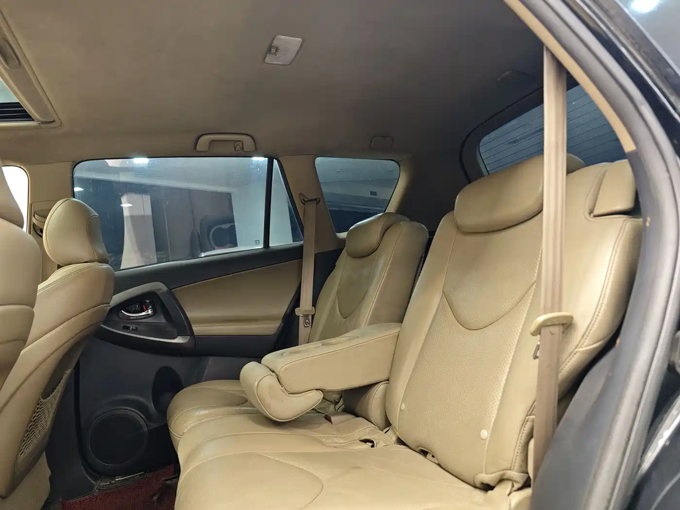 Toyota RAV4 Rongfang 2011 2.4L Automatic 4WD Luxury Edition фото 24