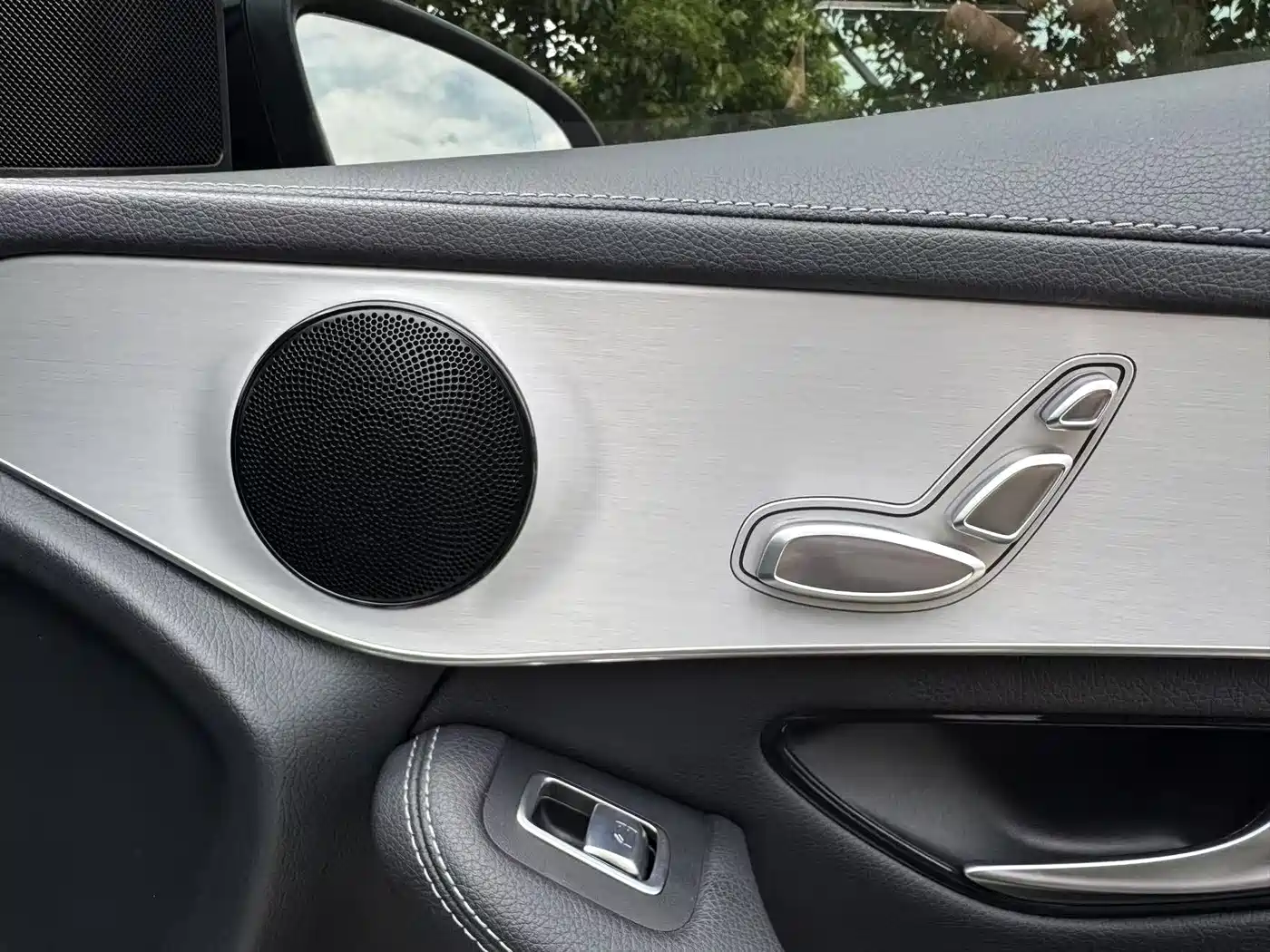 Mercedes-Benz GLC Coupe 2020 GLC 260 4MATIC Coupe SUV фото 22