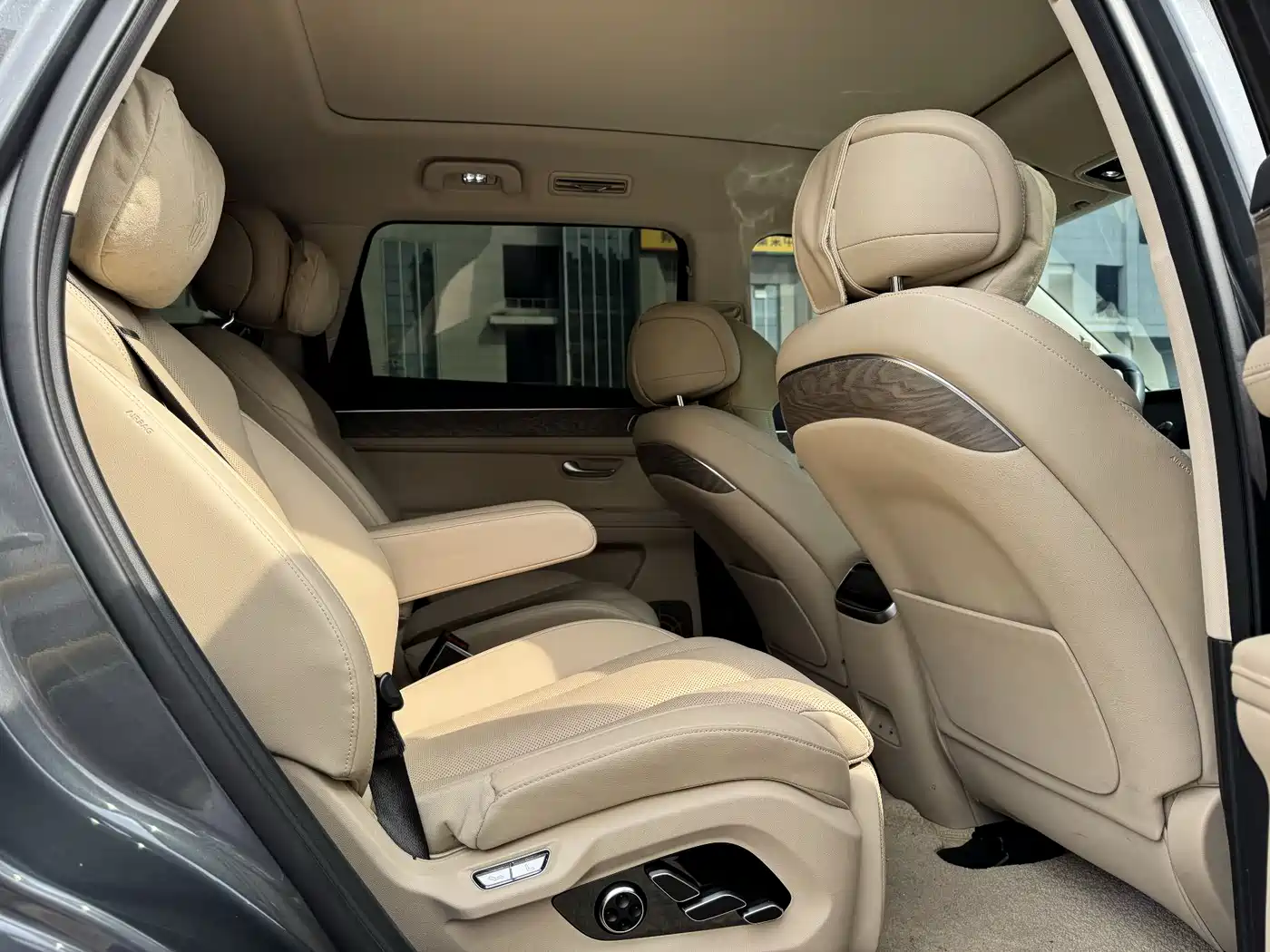 AITO Wenjie AITO M7 2022 1.5T RWD Comfort Edition фото 15