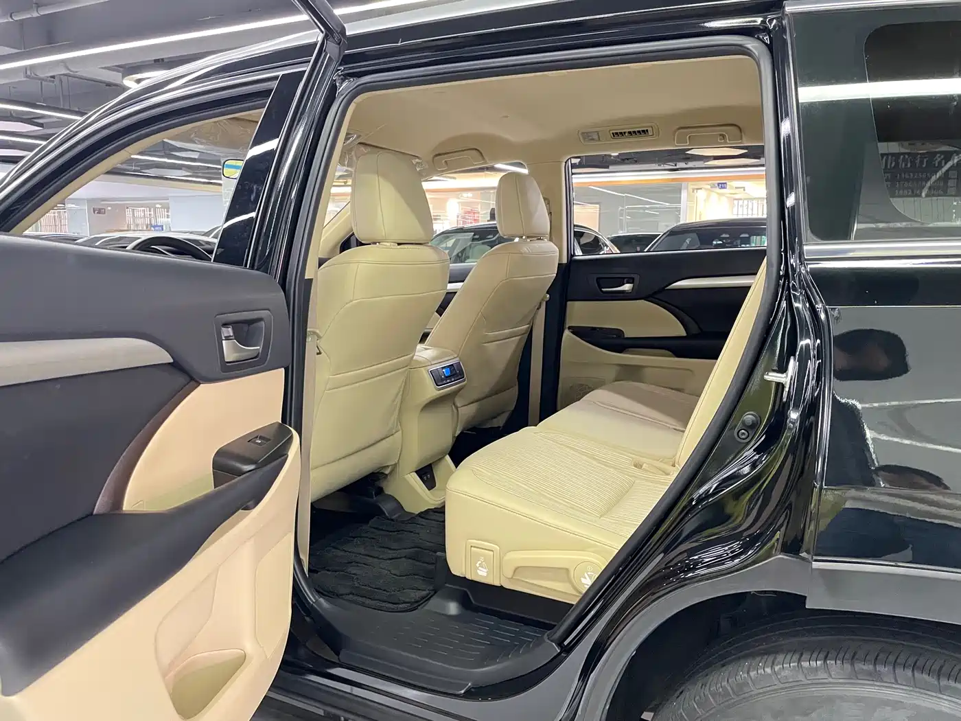 Toyota Highlander 2018 2.0T 4WD Elite 7-seater China VI фото 7