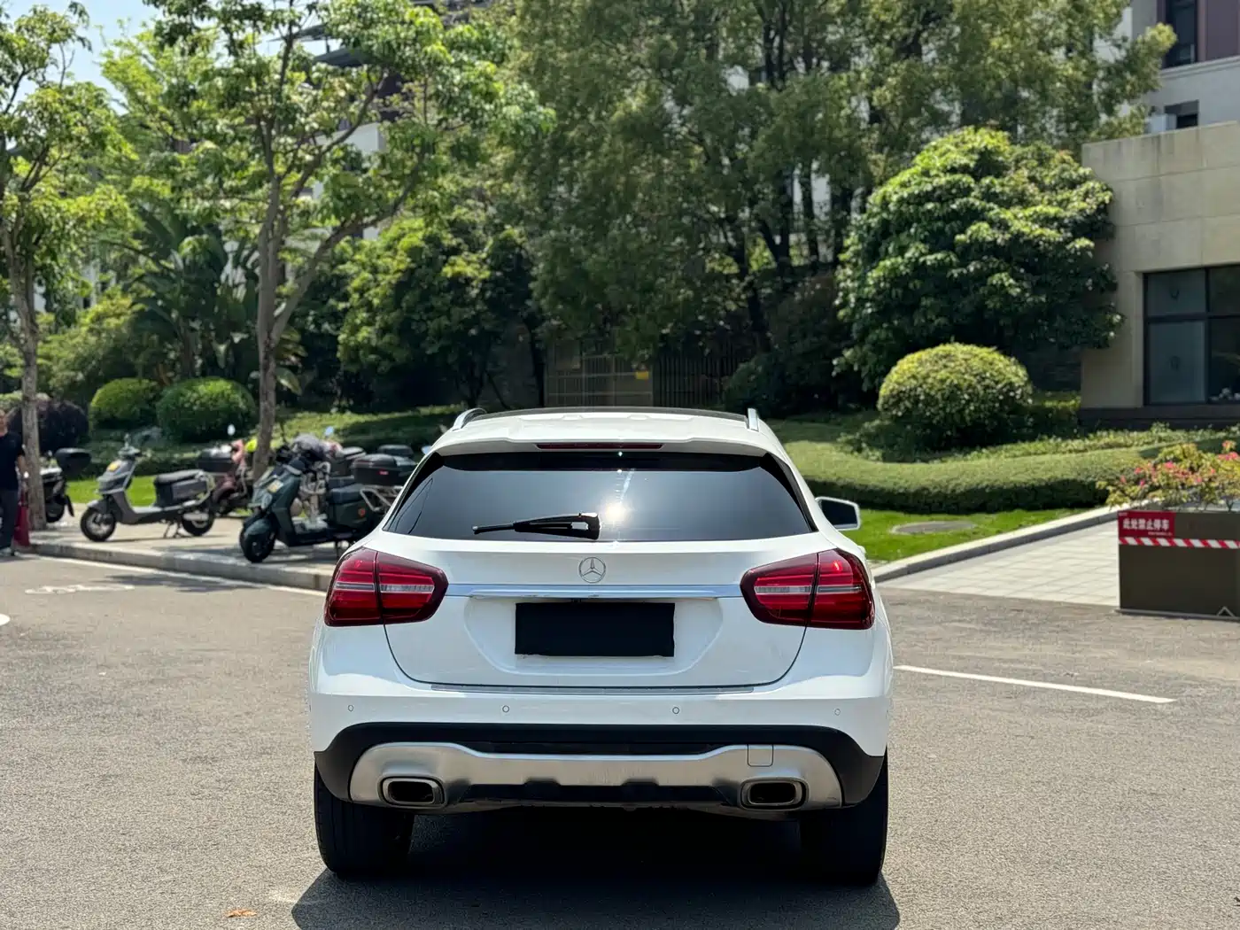 Mercedes-Benz GLA 2017 GLA 200 Dynamic фото 16