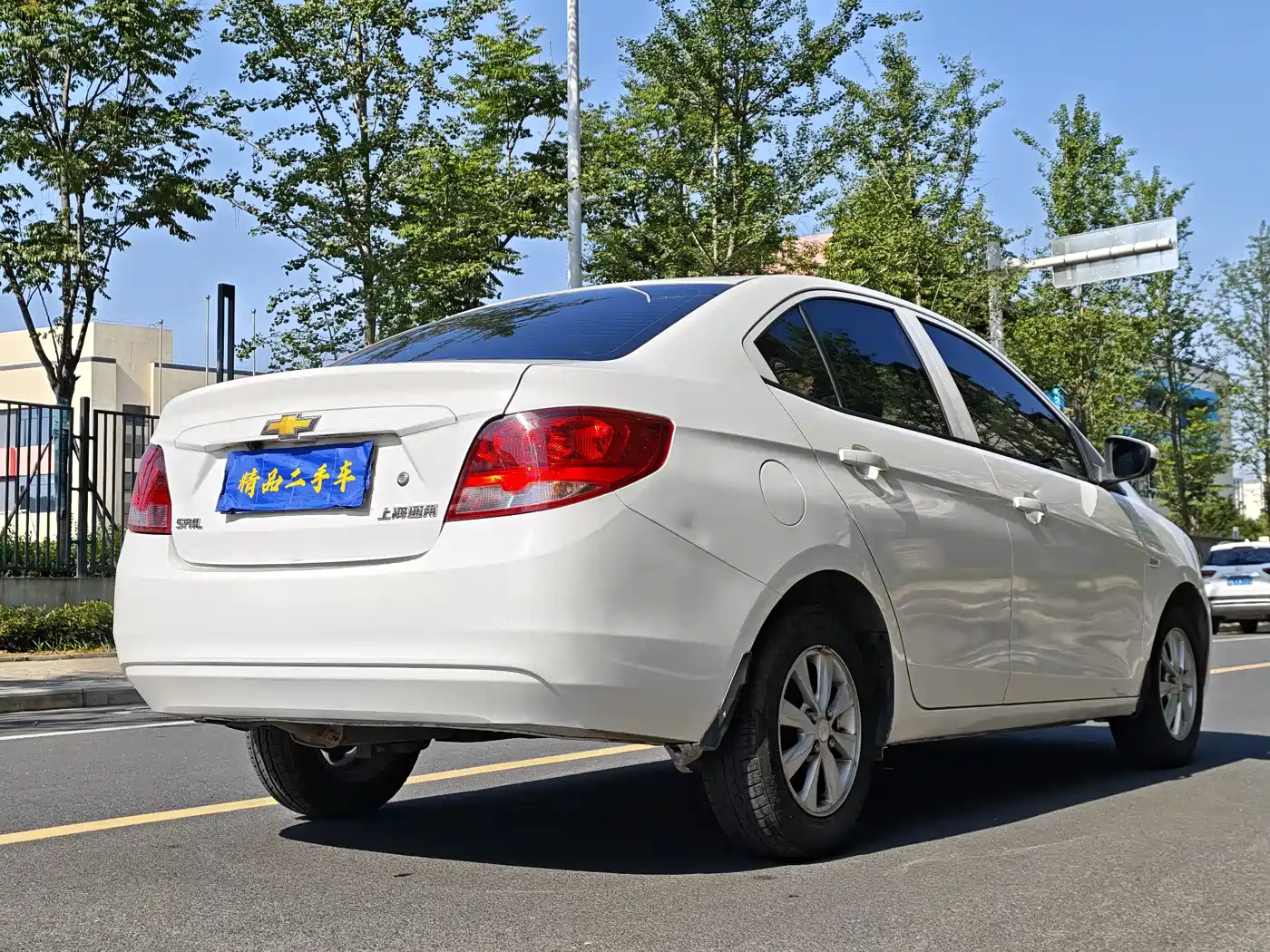 Chevrolet Sail 2015 Sail 3 1.5L Manual Ideal Sunroof Edition фото 4