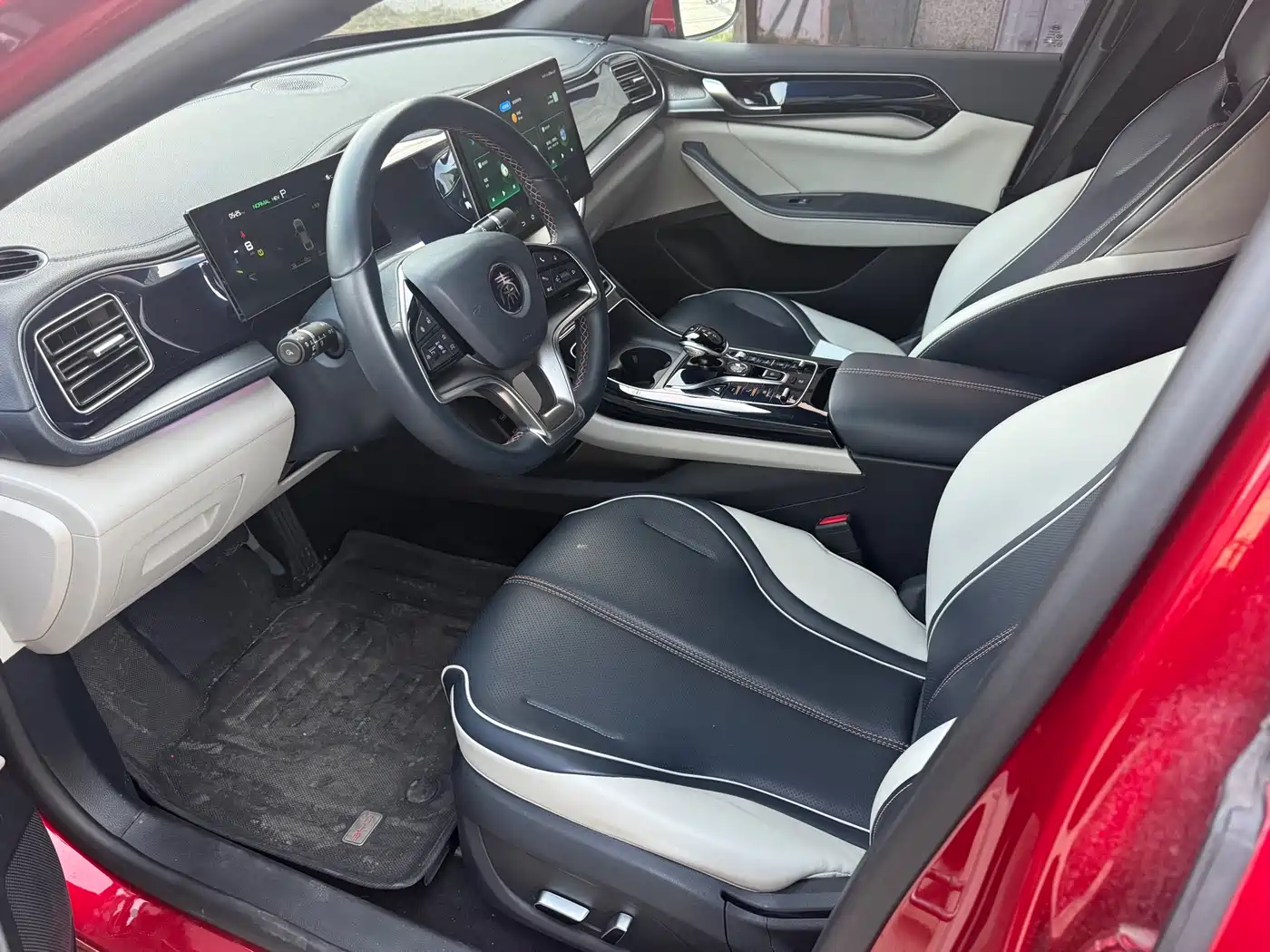BYD Qin PLUS 2023 Champion Edition DM-i 120KM Excellence фото 11