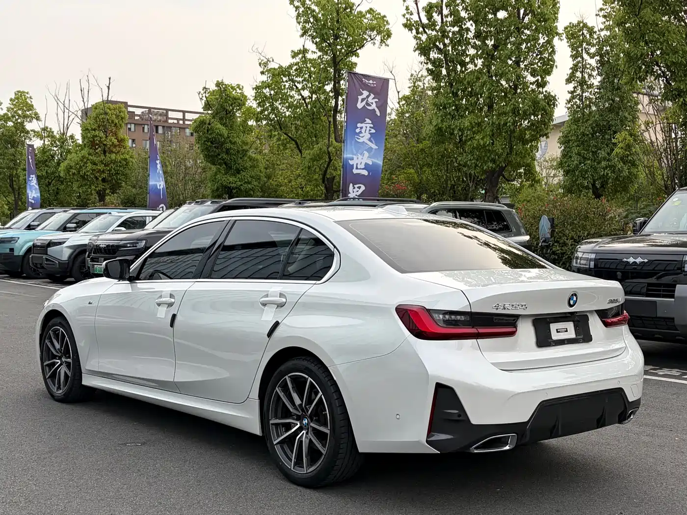 BMW 3 Series 2023 325Li M Sport Package фото 14