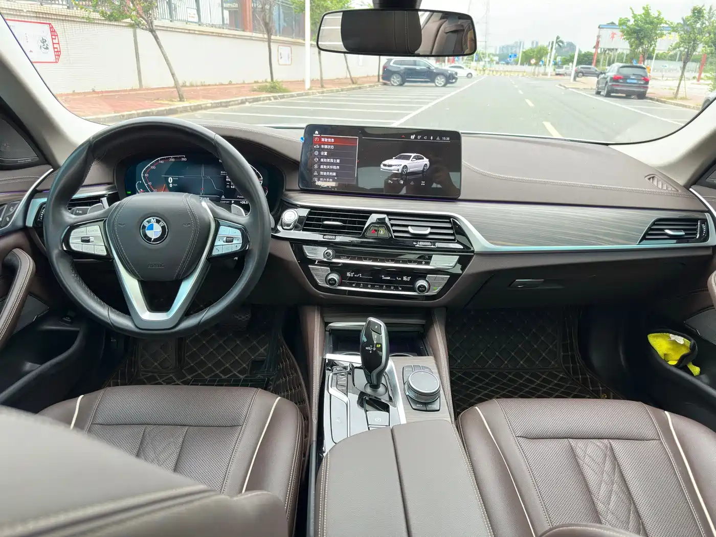 BMW 5 Series 2023 530Li Leading Luxury Package фото 10