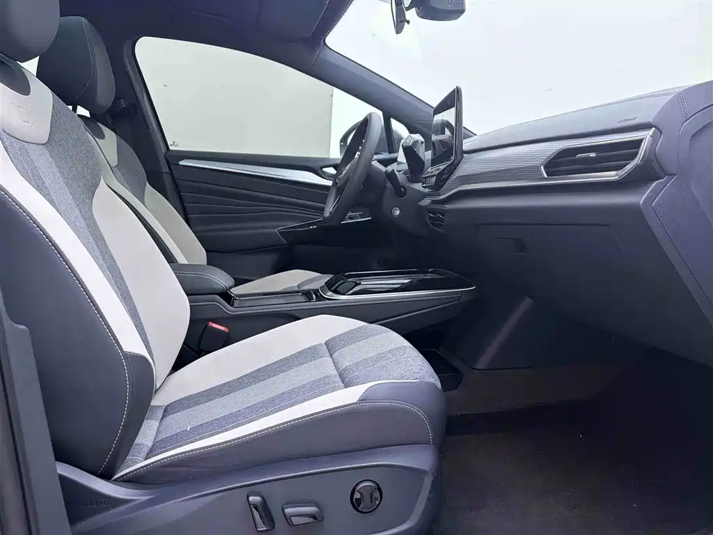 Volkswagen ID.4 CROZZ 2022 Long Range PURE+ Edition фото 17