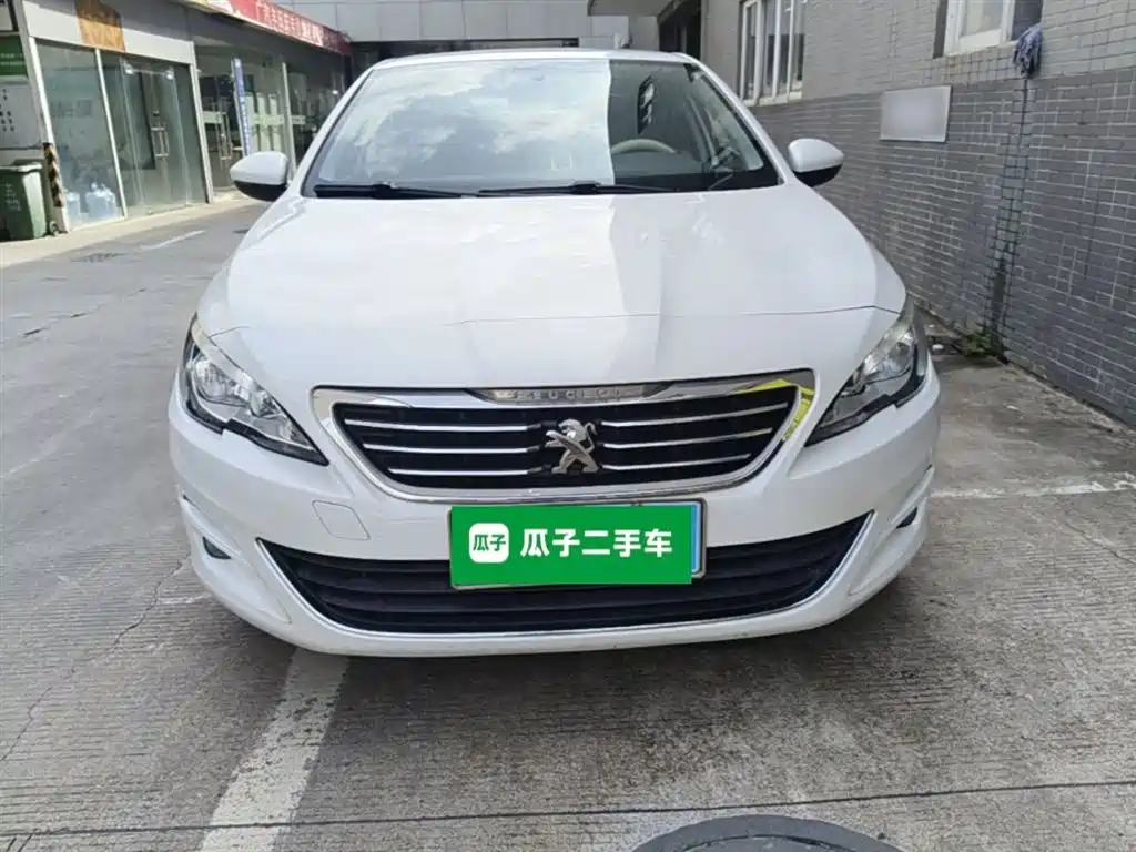 Peugeot 408 2016 1.6T Automatic Luxury Edition фото 3