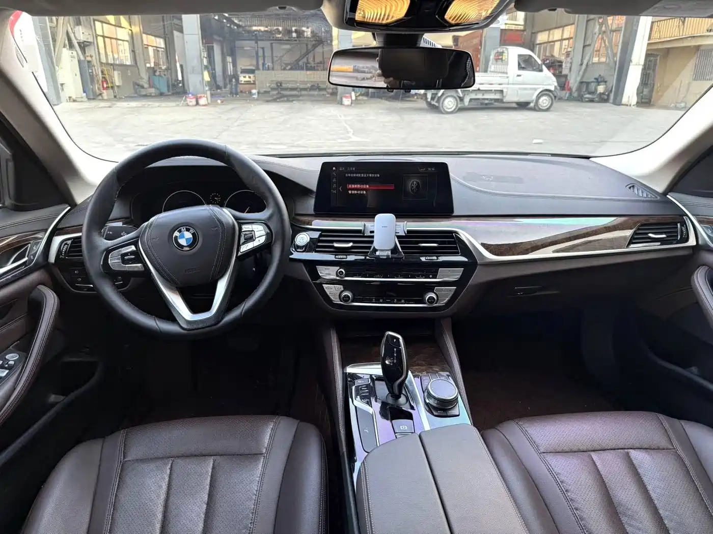 BMW 5 Series 2018 525Li Luxury Package фото 5