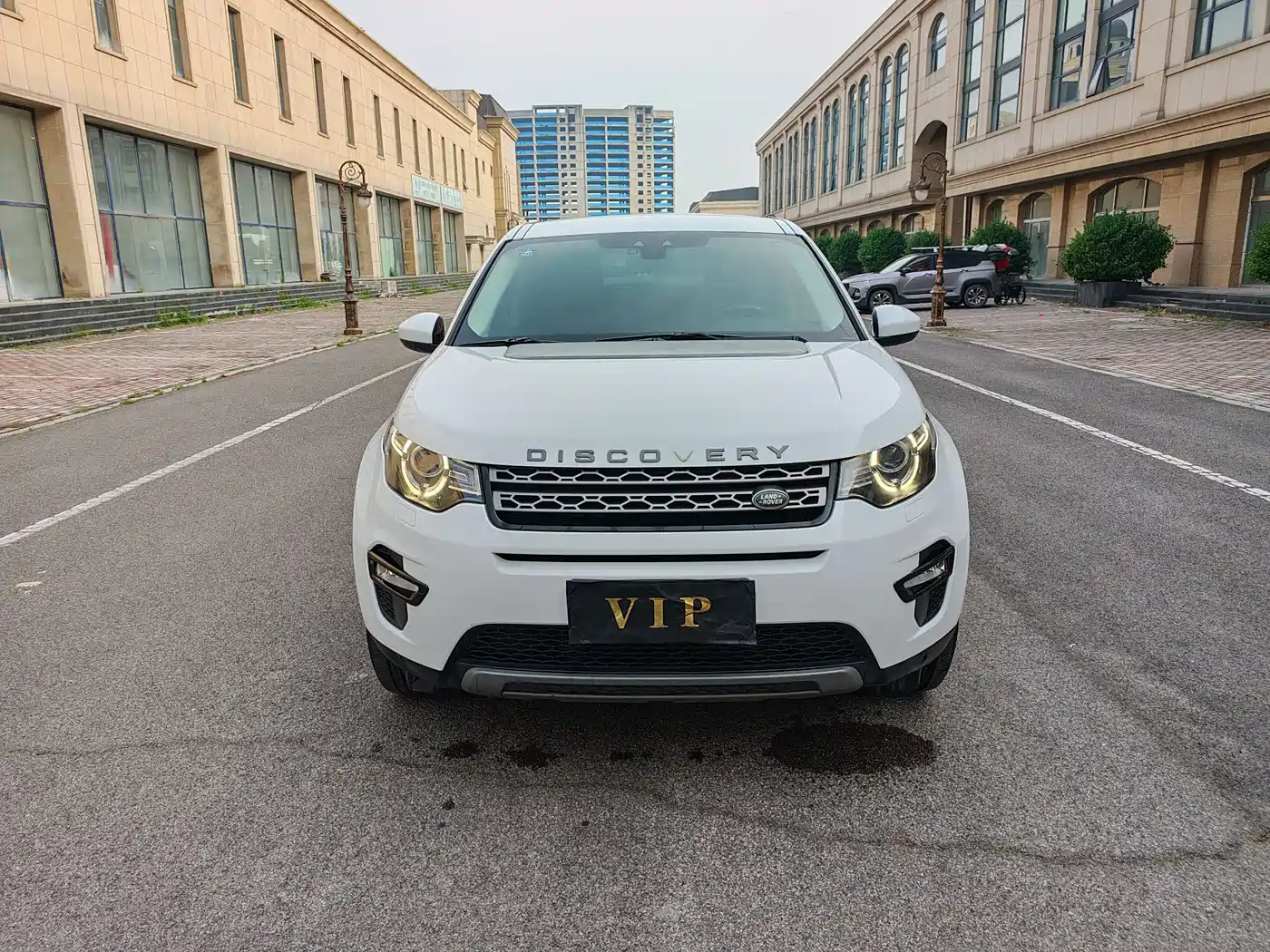 Land Rover Discovery Sport 2017 2.0T SE фото 2