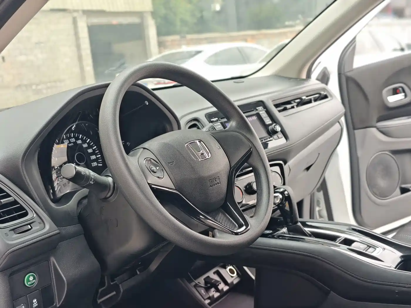Honda Vezel 2016 2015 1.8L CVT FWD Elite