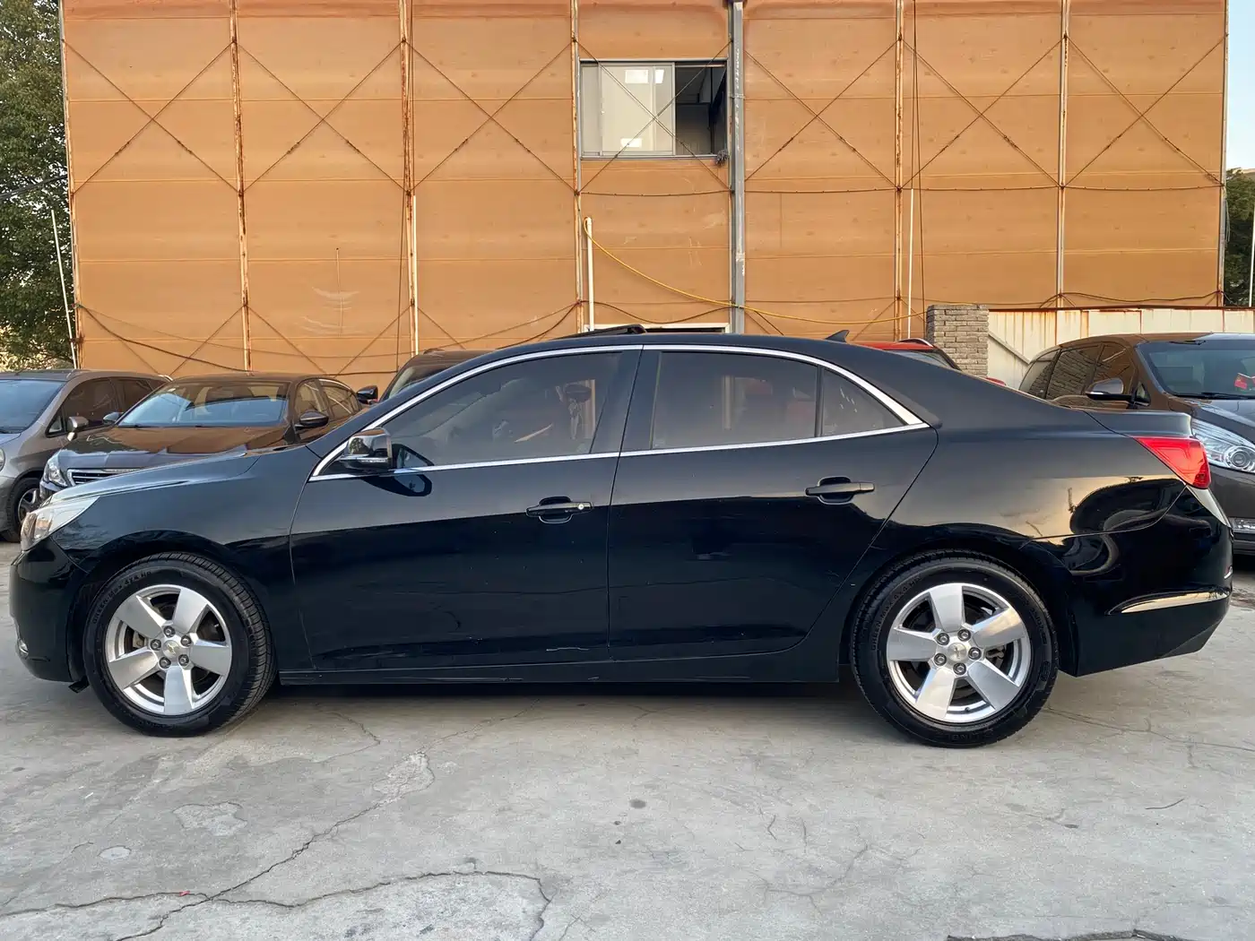 Chevrolet Malibu 2012 2.0L Automatic Luxury Edition фото 12