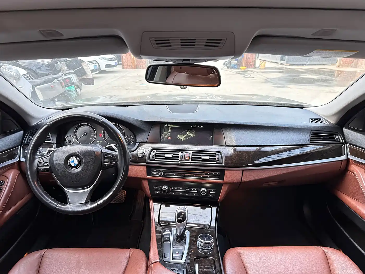 BMW 5 Series (Import) 2013 535i Leading Sport фото 5