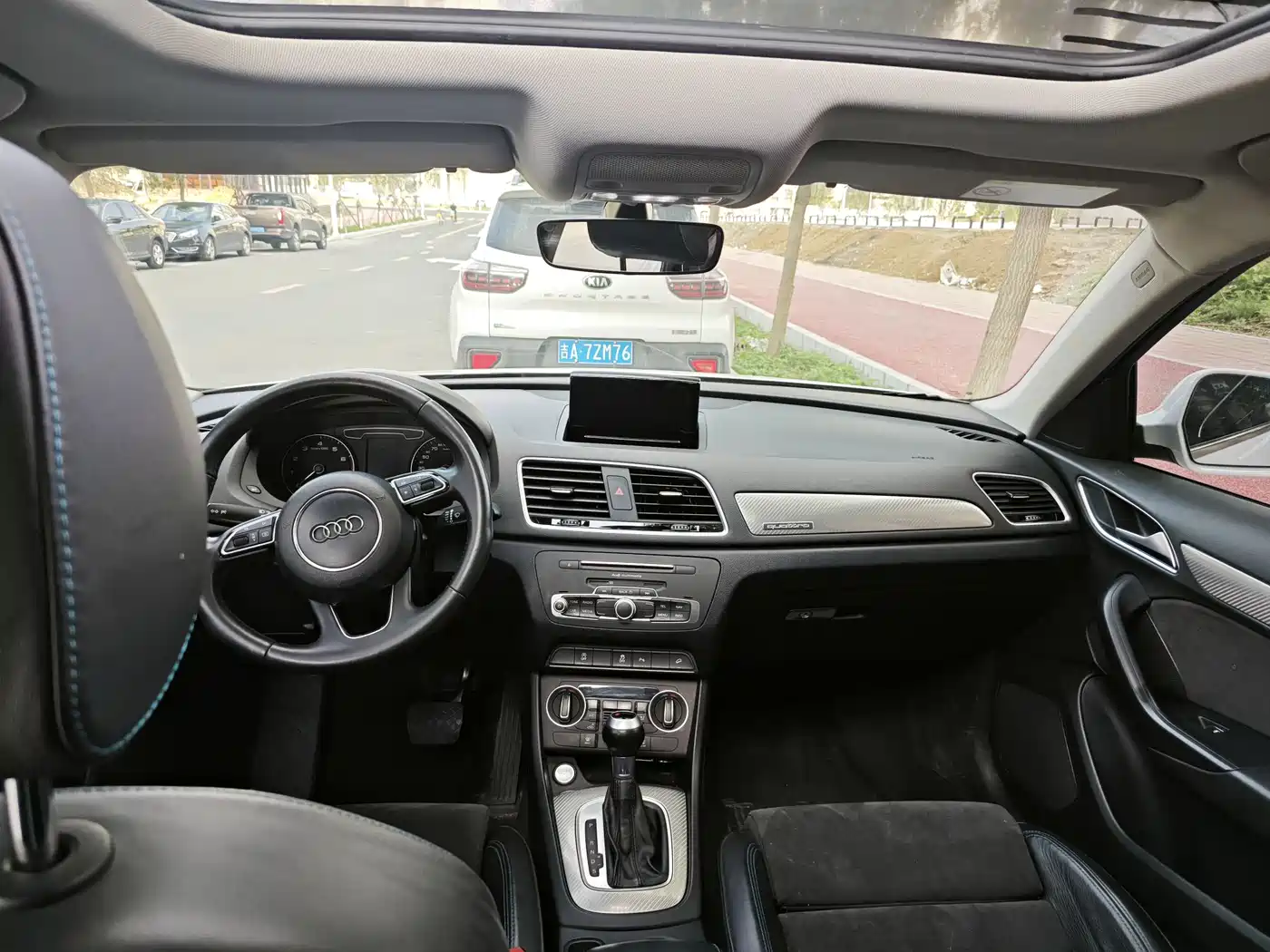 Audi Q3 2018 30th Anniversary Edition 40 TFSI quattro AWD Sport фото 6