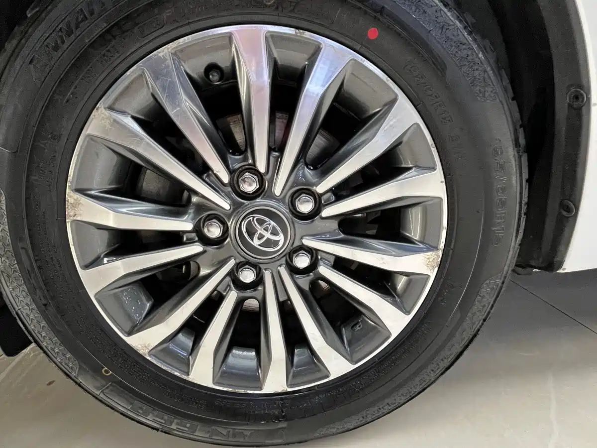 Toyota Corolla 2017 Facelift 1.2T S-CVT GL фото 21