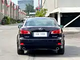 Фото 6 - Lexus IS