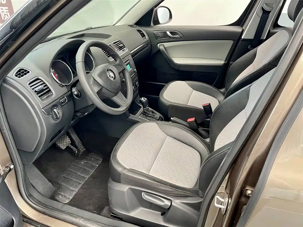 Škoda Yeti 2016 1.4TSI DSG Forward Edition фото 6