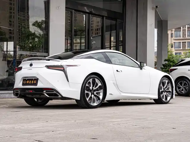 Lexus LC 2018 500h Sport Edition — фото 3