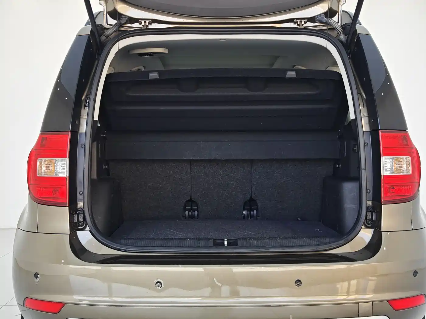 Škoda Yeti 2017 TSI280 DSG Advance фото 21