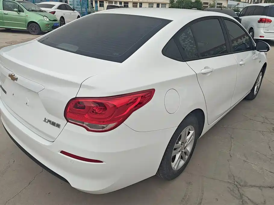 Chevrolet Cavalier 2019 320 Automatic Joy Edition фото 3