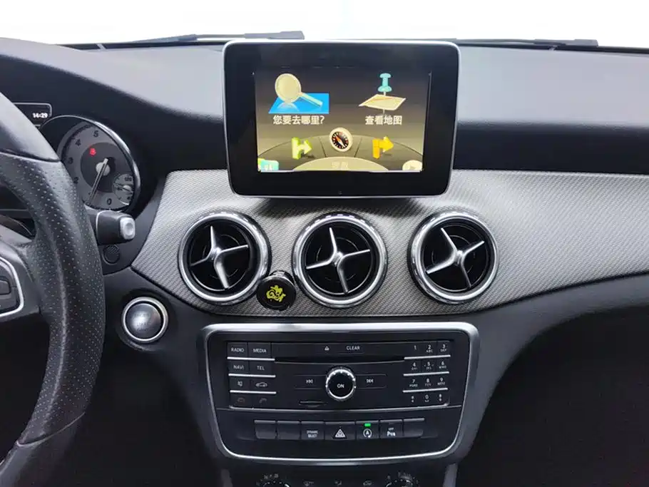 Mercedes-Benz GLA 2016 GLA 200 Dynamic фото 13