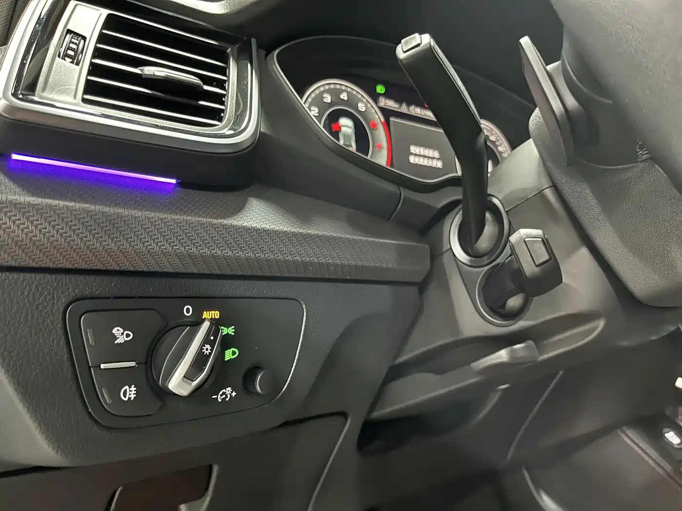 Audi Q5L 2023 40T Luxury Dynamic фото 4