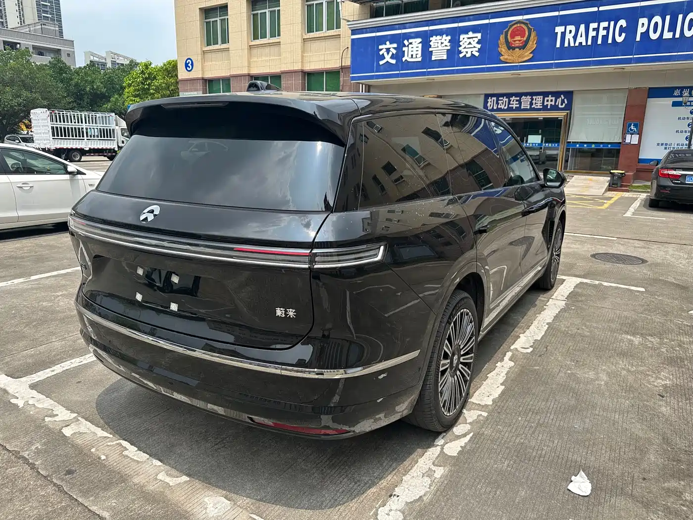 NIO ES8 2025 Model 6-Seat Executive Luxury Edition фото 9