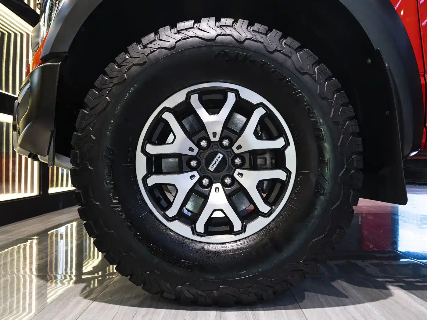 FORD F-150 RAPTOR