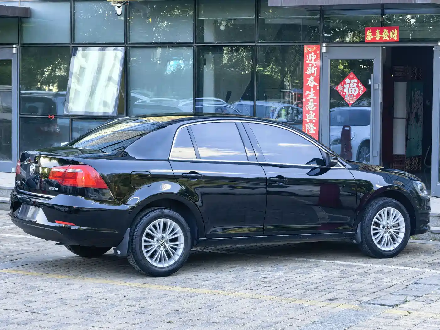 Volkswagen Bora 2013 1.6L Automatic Luxury Model фото 6