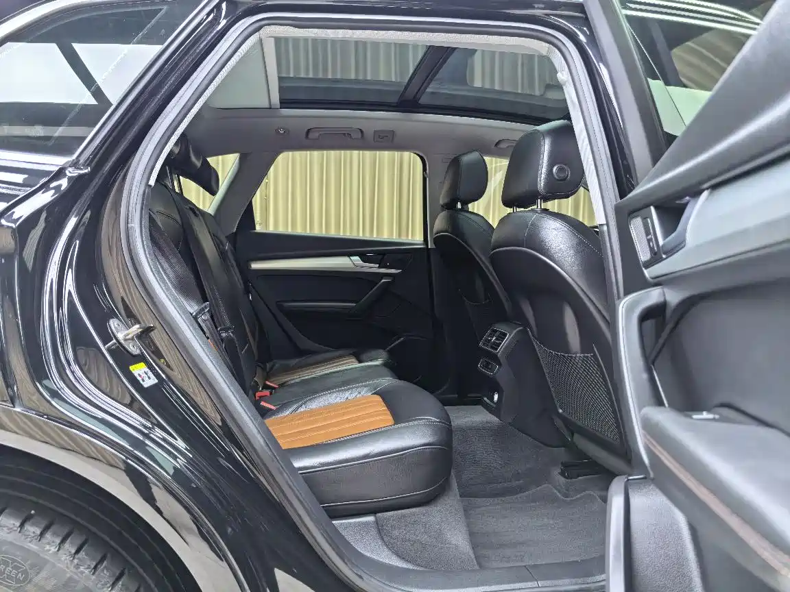 Audi Q5L 2020 Facelift 40 TFSI Honor Fashion фото 9