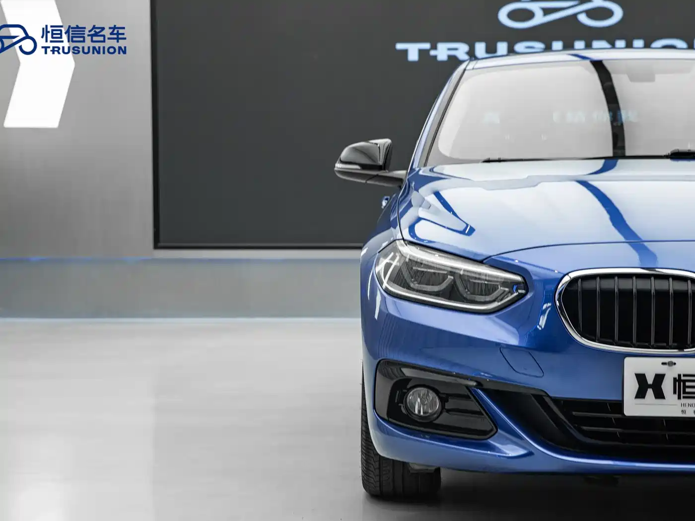 BMW 1 Series 2017 118i Sport фото 9