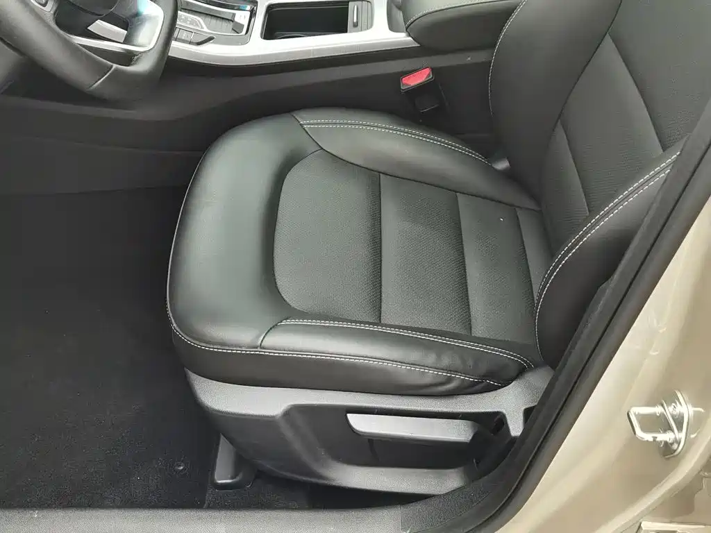 Photo 20 - Geely Emgrand GS