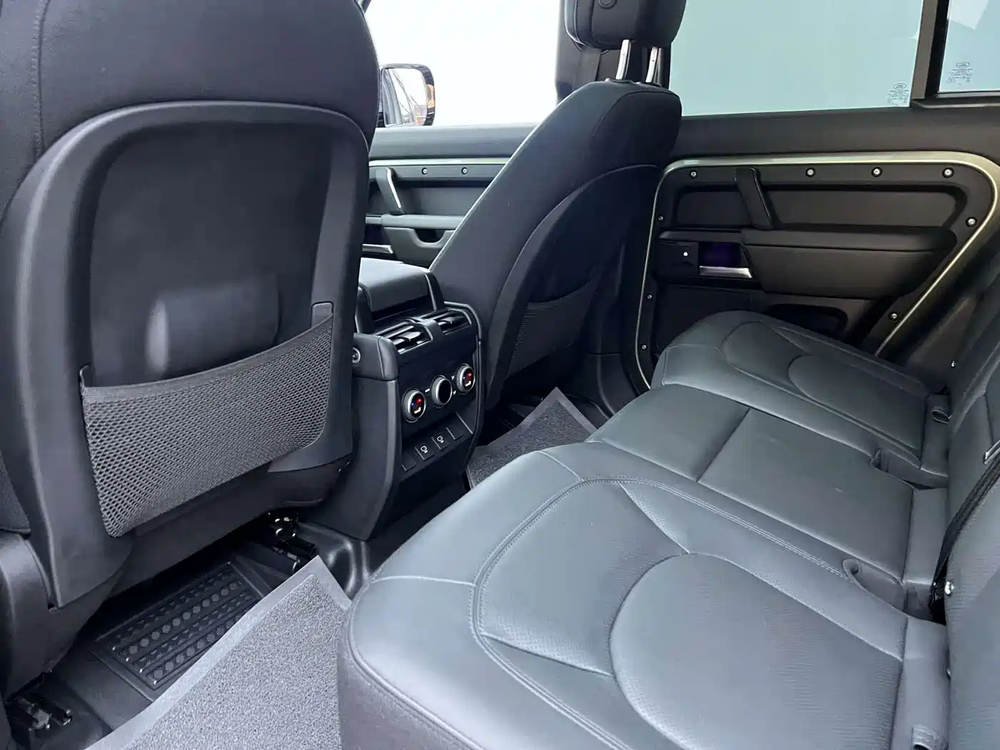 Land Rover Defender 2025 2025 110 3.0T P400 -Dynamic HSE