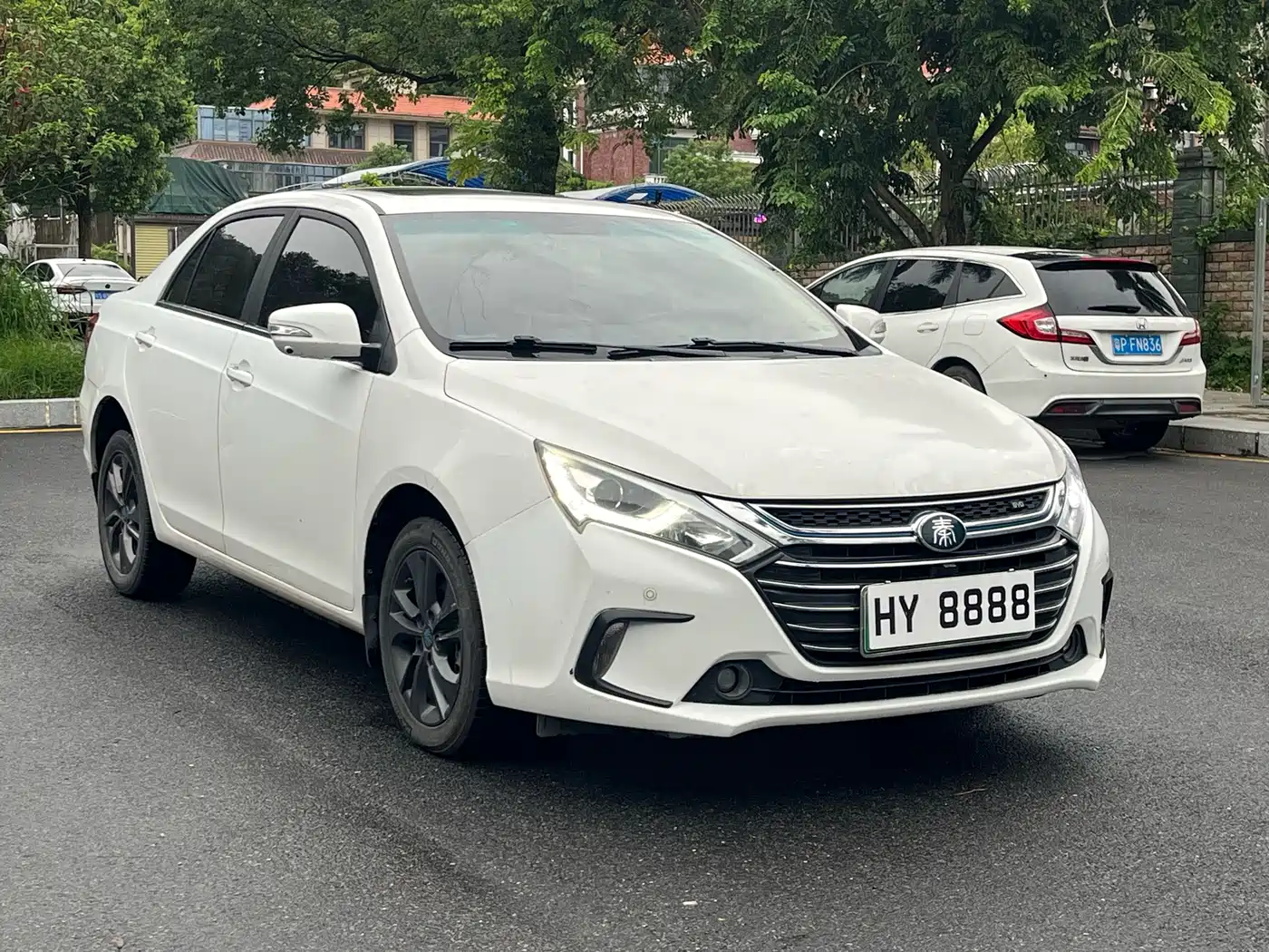 BYD Qin New Energy 2017 2017 1.5T Premium Model