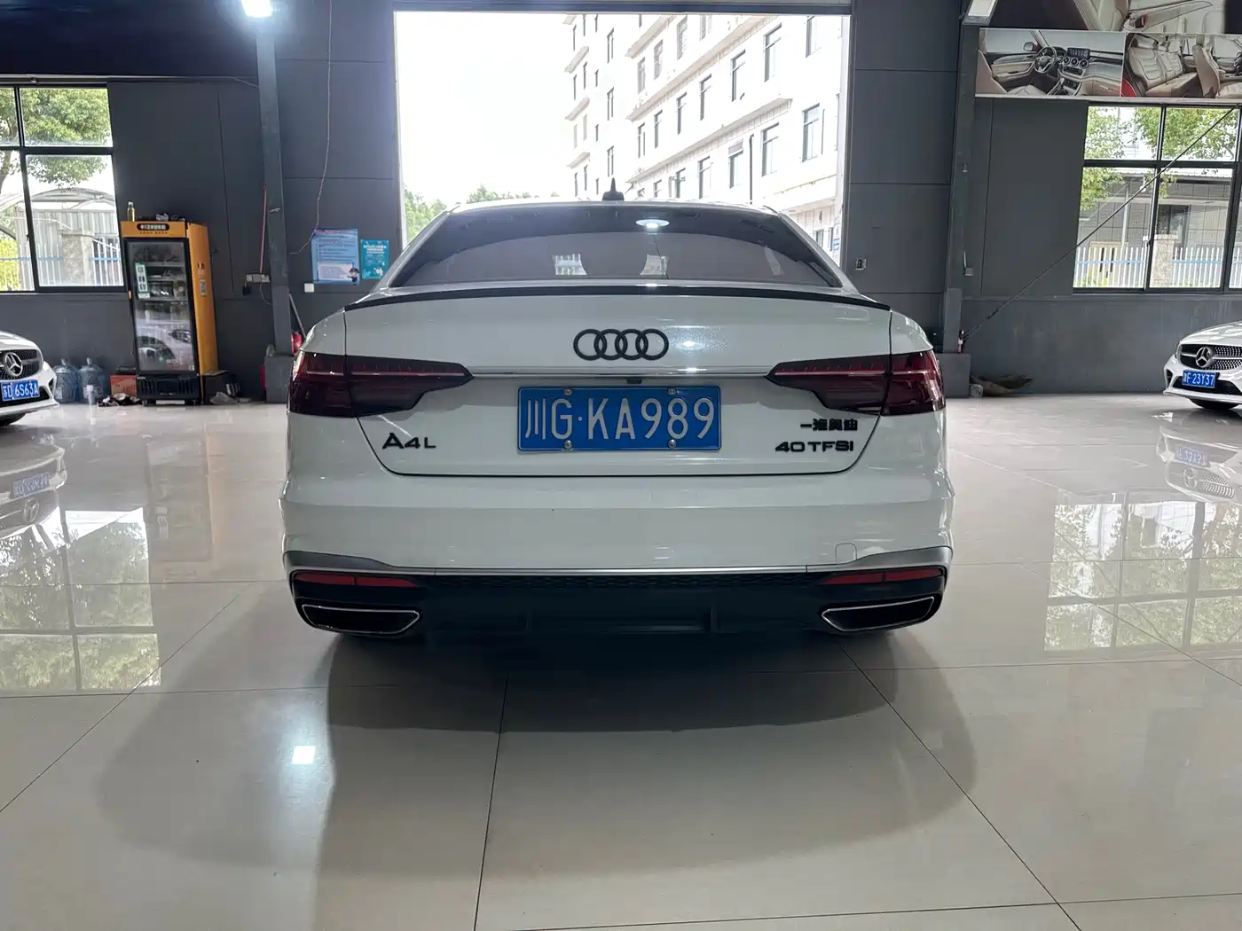Audi A4L 2021 40 TFSI Premium Life Edition фото 8