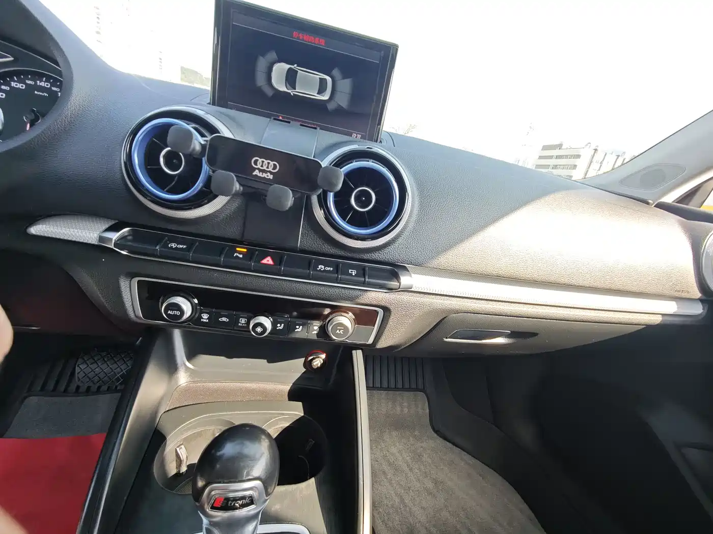 Audi A3 (Import) 2015 Limousine 45 TFSI S line Luxury фото 16