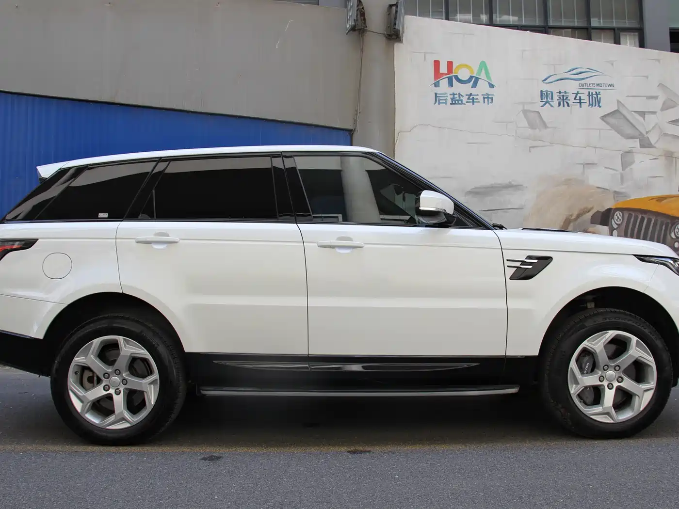 Land Rover Range Rover Sport PHEV 2018 Model P400e фото 4