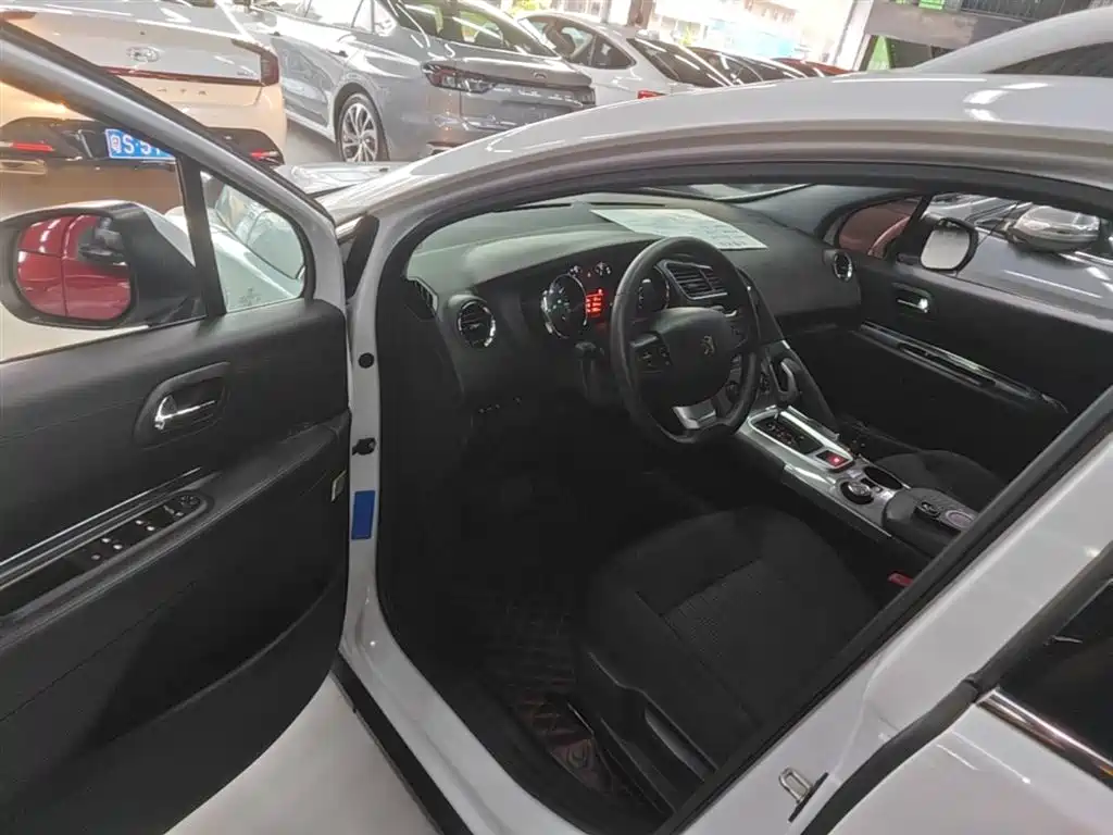 Peugeot 3008 2016 1.6THP Automatic Classic Edition фото 16