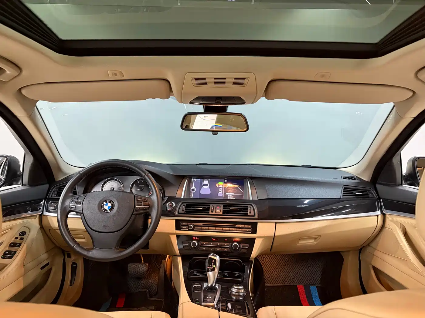 BMW 5 Series 2013 520Li Elegance фото 14