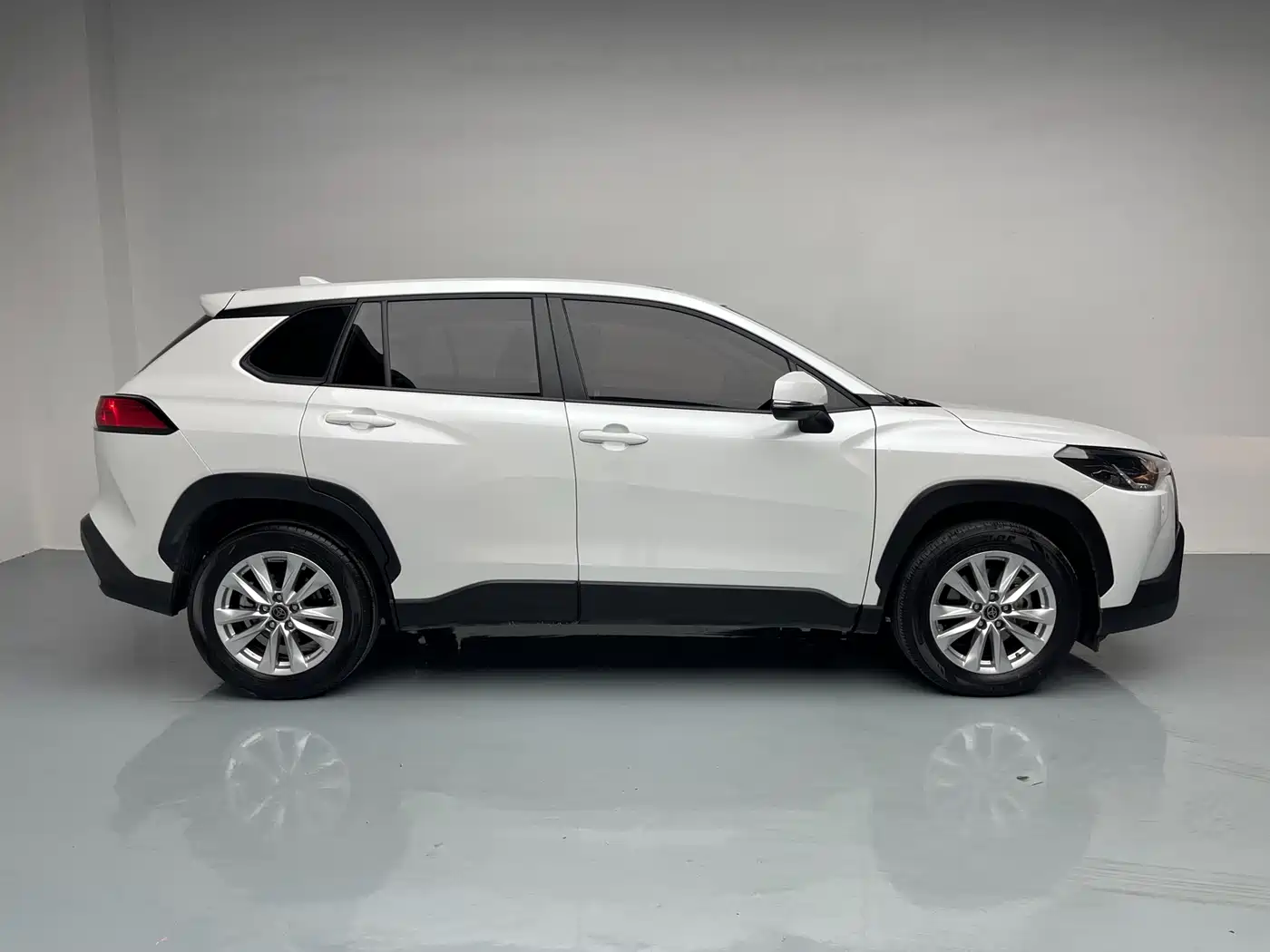 Toyota Corolla Cross 2023 2.0L Elite Edition фото 4
