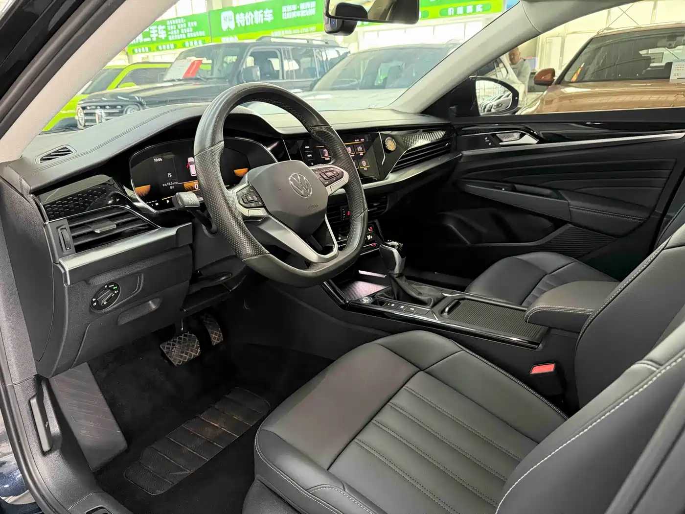 Volkswagen Passat 2023 280TSI Elite Edition фото 7