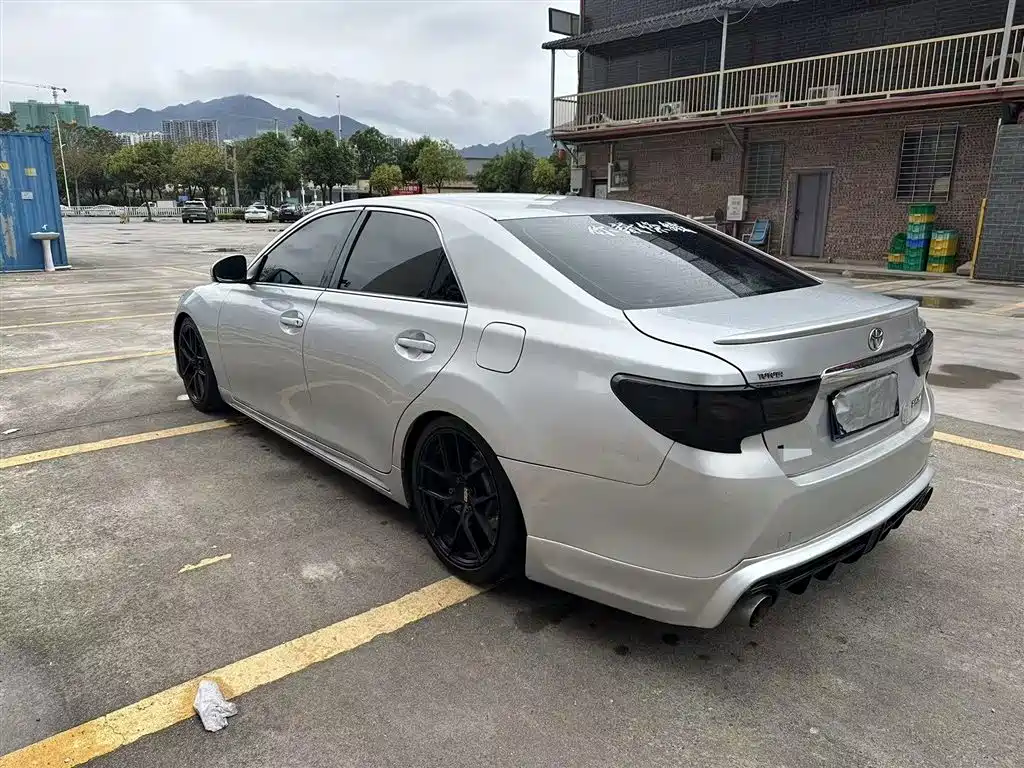 Toyota Reiz 2013 2.5V Premium Edition фото 9