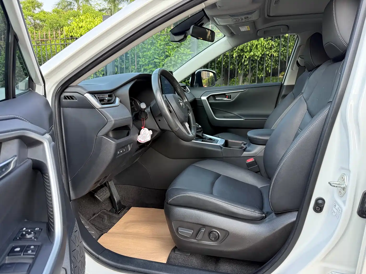 Toyota RAV4 Rongfang 2021 2.0L CVT 2WD Trend PLUS фото 7