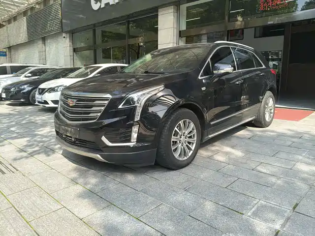 CADILLAC XT5