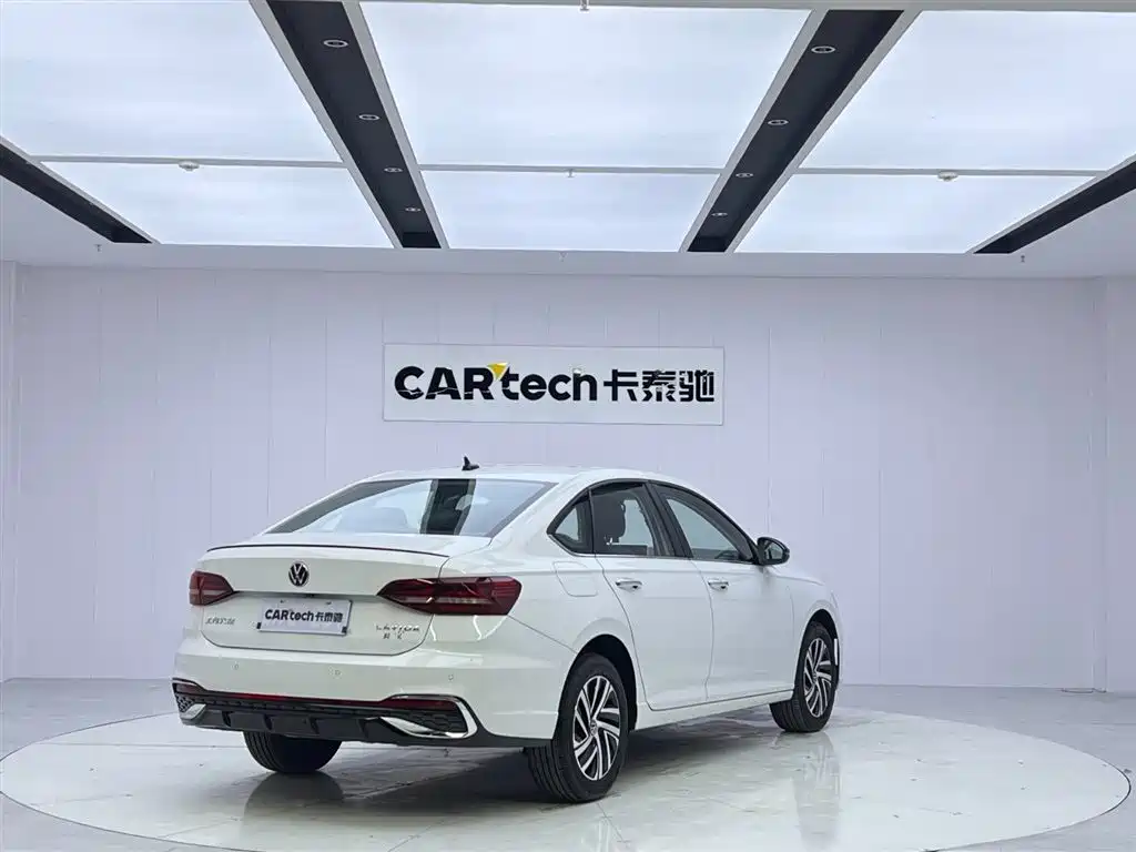 Volkswagen Lavida 2024 Model 300TSI DSG Starlight Leading Edition фото 5