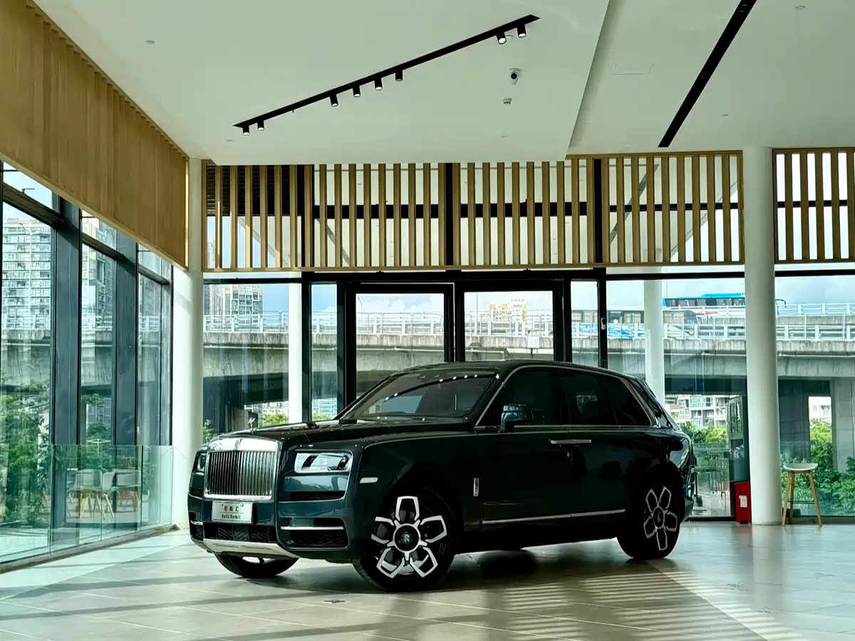 Rolls-Royce Cullinan 2018 4-Seater Version