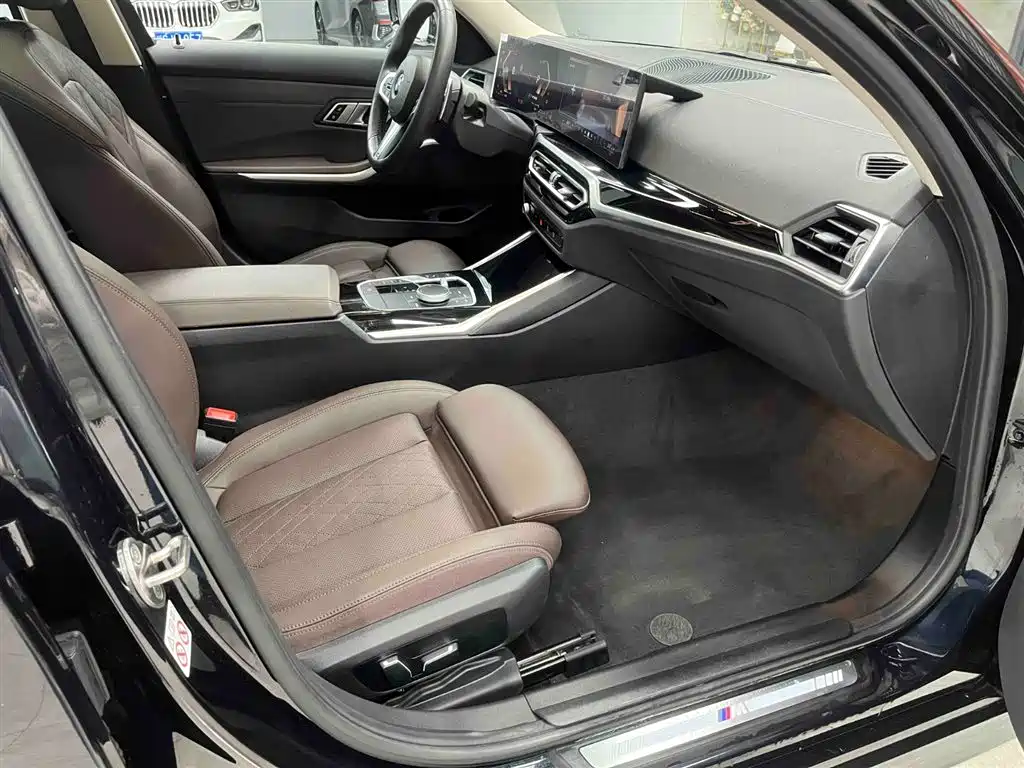 BMW 3 Series 2023 320Li M Sport Package фото 11